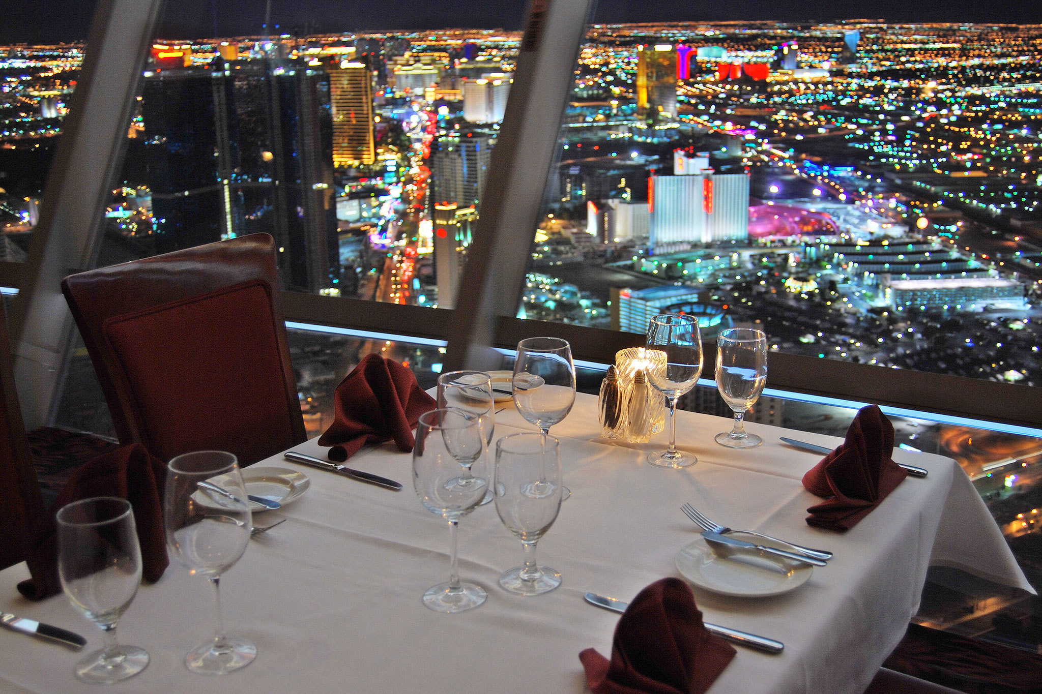 Dinner In Vegas
 Las Vegas restaurants open on Thanksgiving for holiday feasts