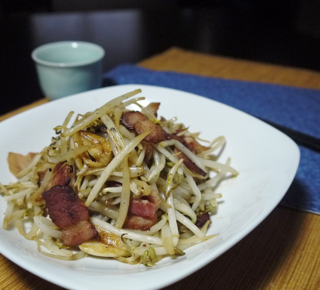 Easy Chinese Recipes
 Quick and Easy Stir fry Bean Sprouts with Bacon Bites