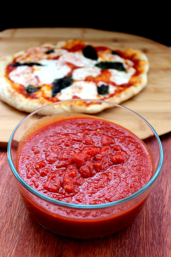 Easy Homemade Pizza Sauce
 Easy Peasy Homemade Pizza Sauce