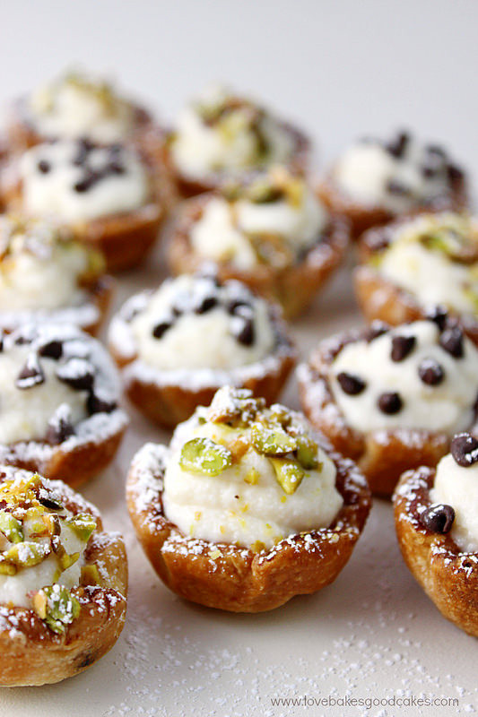 Easy Individual Desserts For A Crowd
 Mini Cannoli Cups