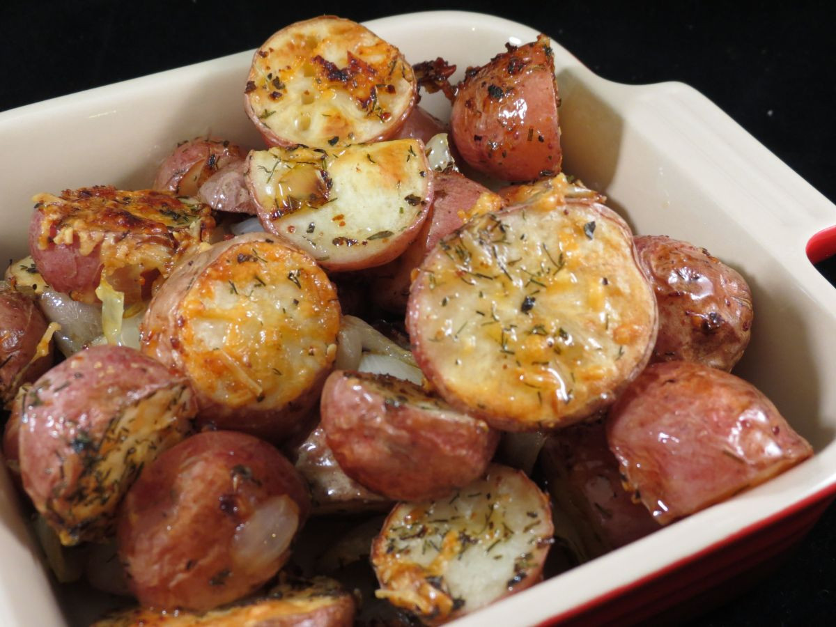 Easy Roasted Potatoes
 Easy to Make Oven Roasted Red Potatoes