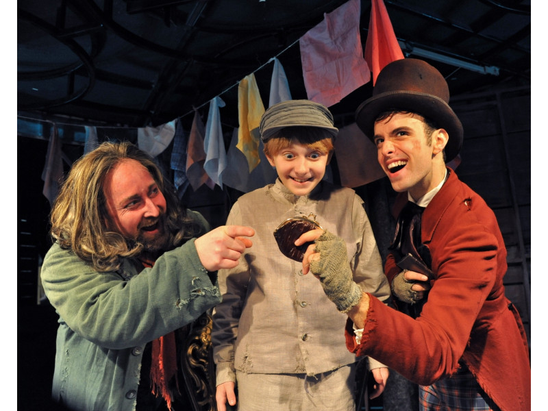 Elmsford Dinner Theater
 Oliver at Westchester Broadway Theatre My Review