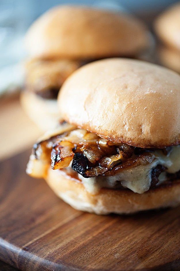 French Onion Soup Burger
 French ion Soup Sliders — Buns In My Oven