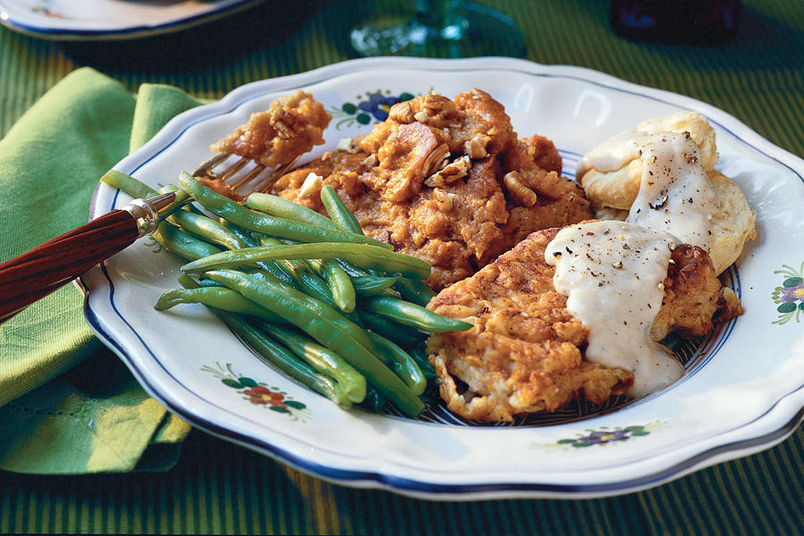 Fried Pork Chops And Gravy
 Fried Pork Chops with Gravy 101 Best Classic fort