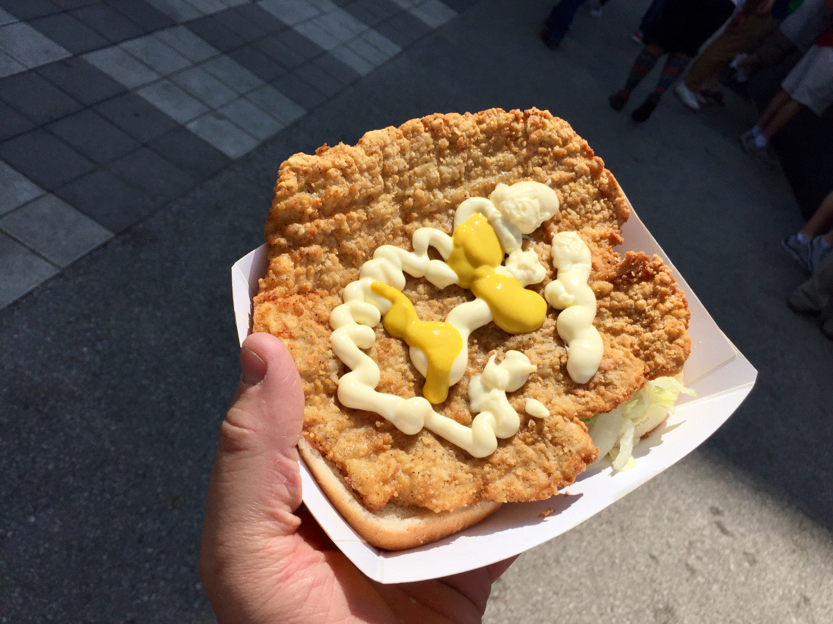 Fried Pork Tenderloin
 This enormous juicy deep fried pork tenderloin sandwich