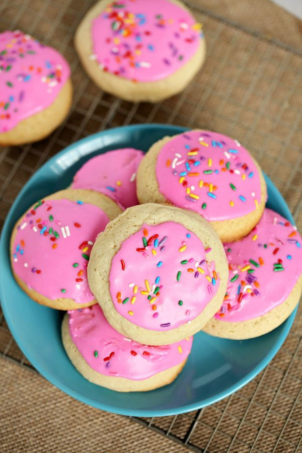 Frosted Sugar Cookies
 Soft Frosted Sugar Cookies Better than Lofthouse