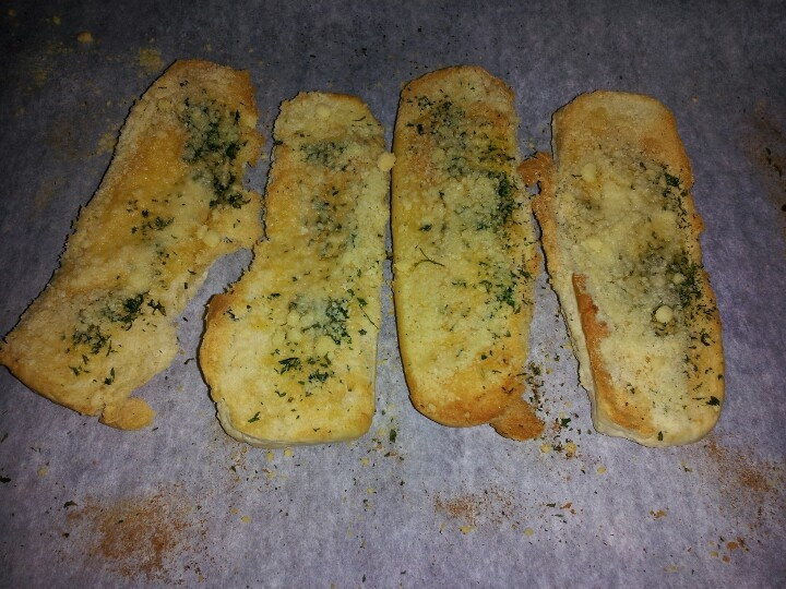 Garlic Bread With Garlic Powder
 53 best images about Easy weeknight recipes on Pinterest