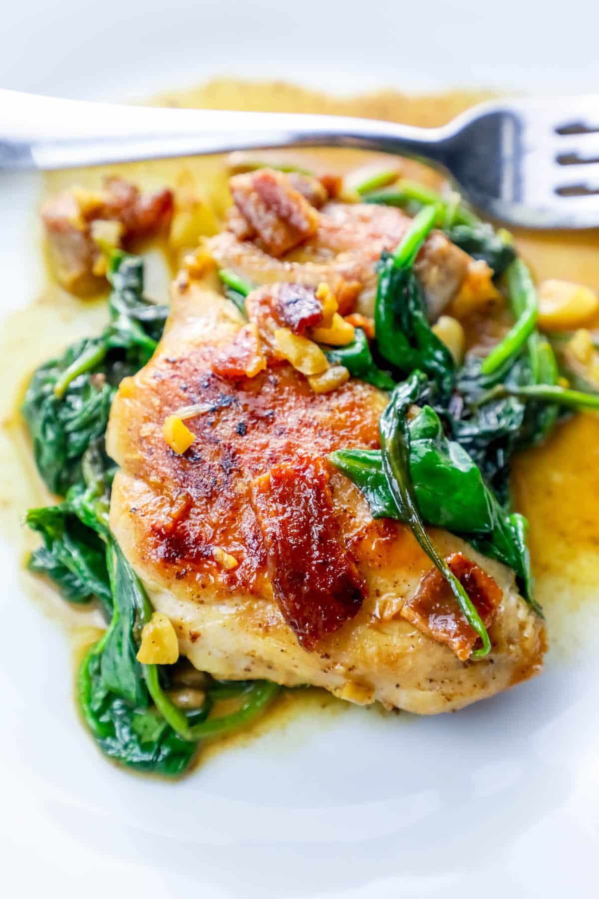 Garlic Chicken Thighs
 e Pot Bacon Garlic Chicken and Spinach Dinner