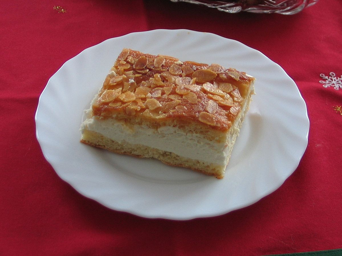 German Desserts List
 Bienenstich