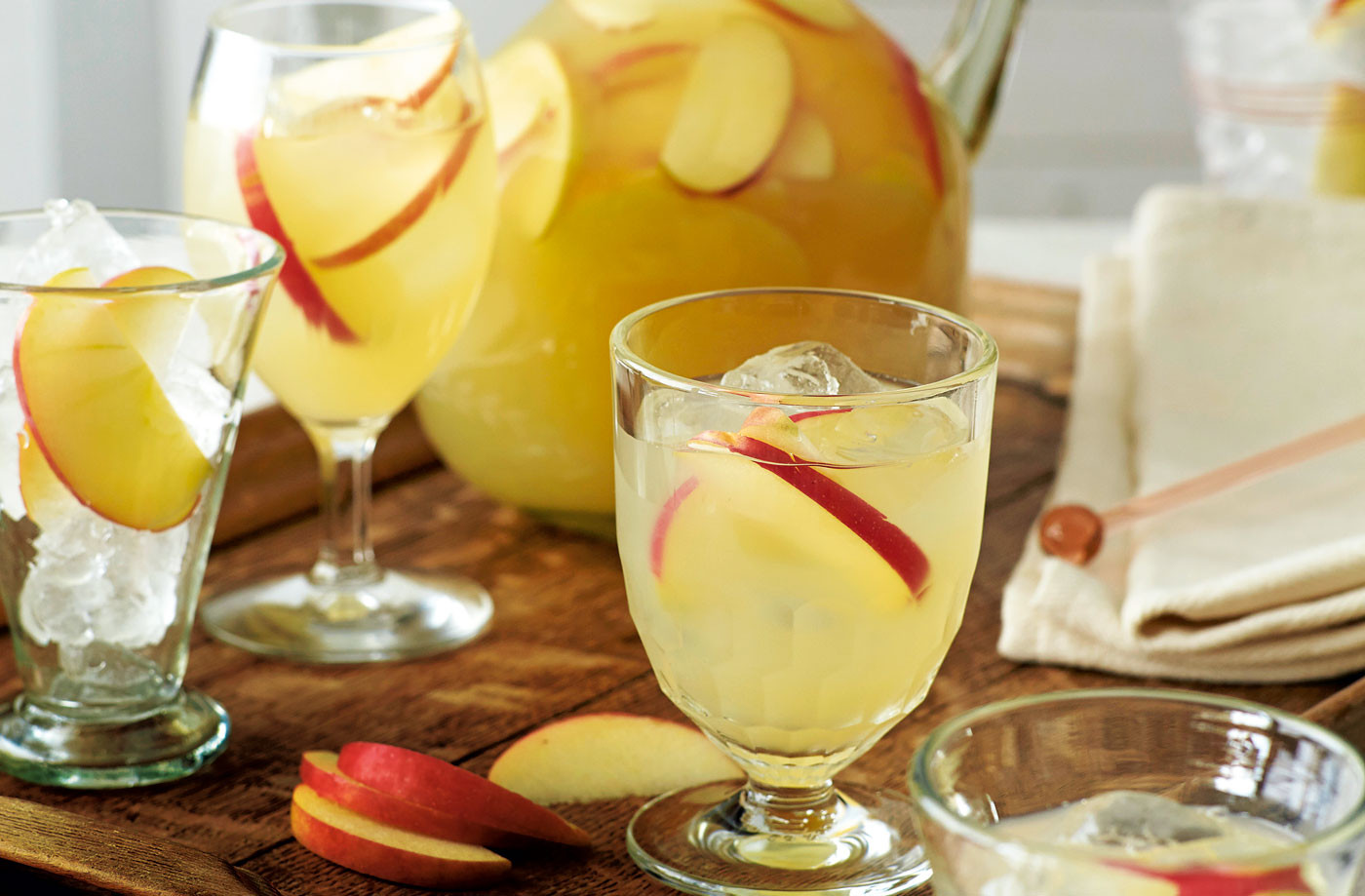 Ginger Beer Cocktails
 Apple vodka and ginger beer cocktail