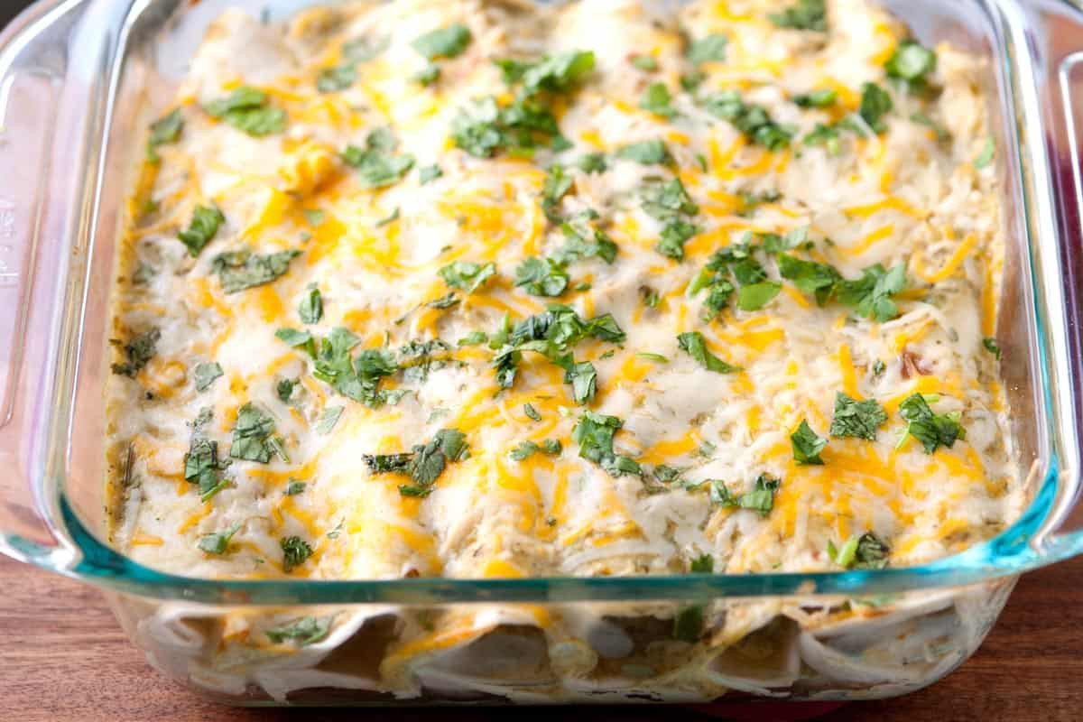 Green Chicken Enchiladas
 Easy Salsa Verde Chicken Enchiladas Recipe