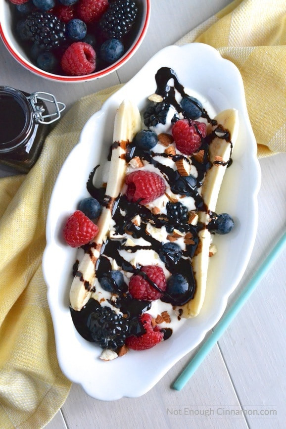 Healthy Banana Desserts
 Healthy Banana Split with Clean Eating Chocolate Sauce