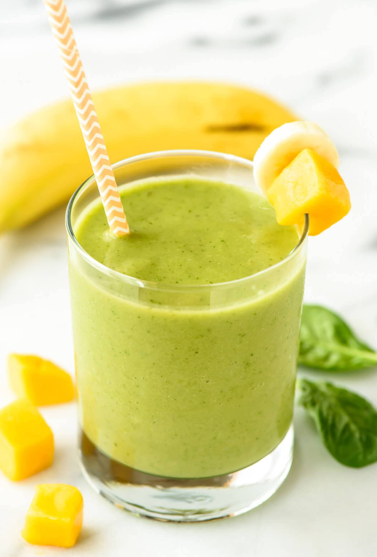 Healthy Green Smoothies
 4 Ingre nt Mango Green Smoothie