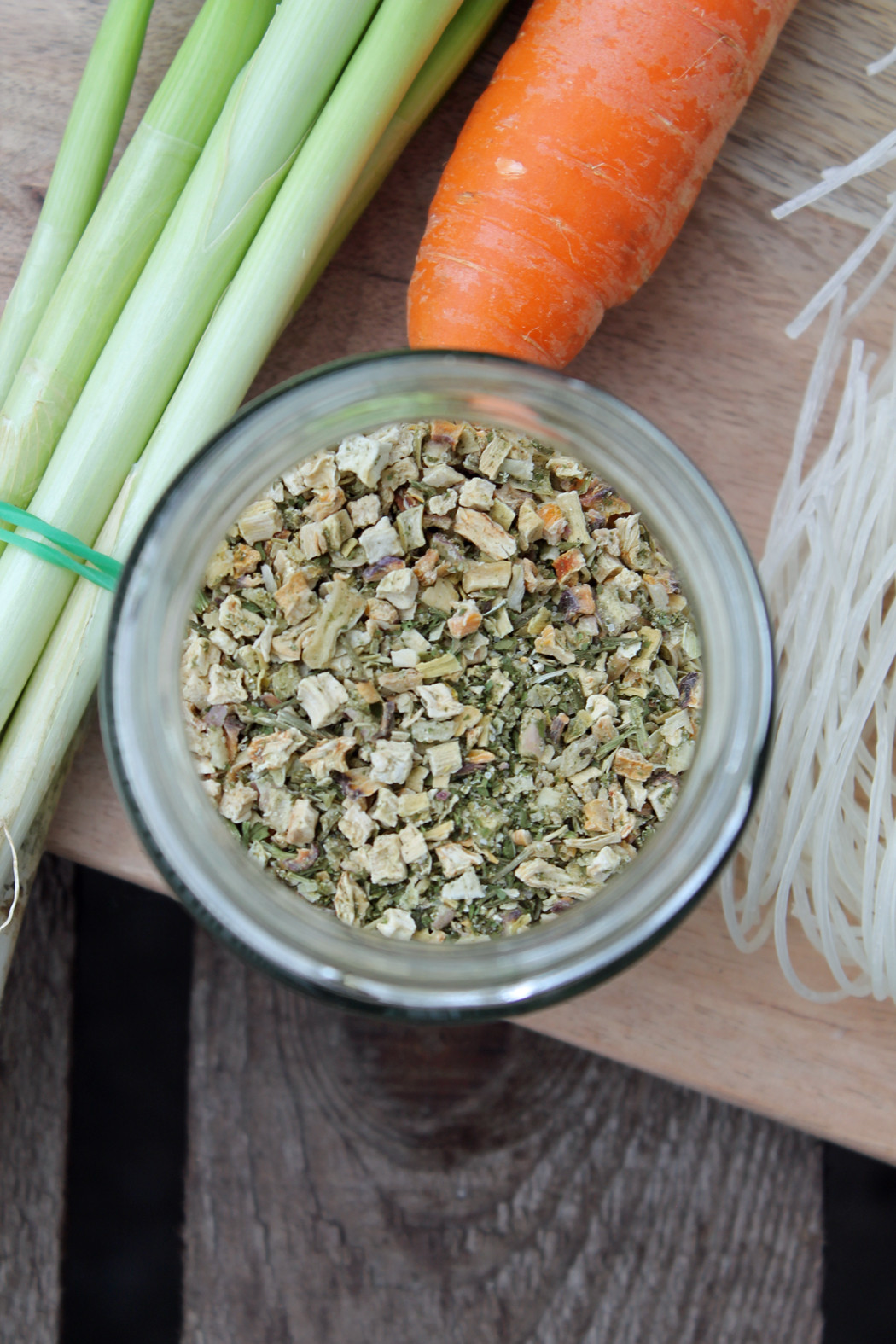 Healthy Instant Noodles
 Gesund essen im Büro "Healthy Instant Noodles" vegan