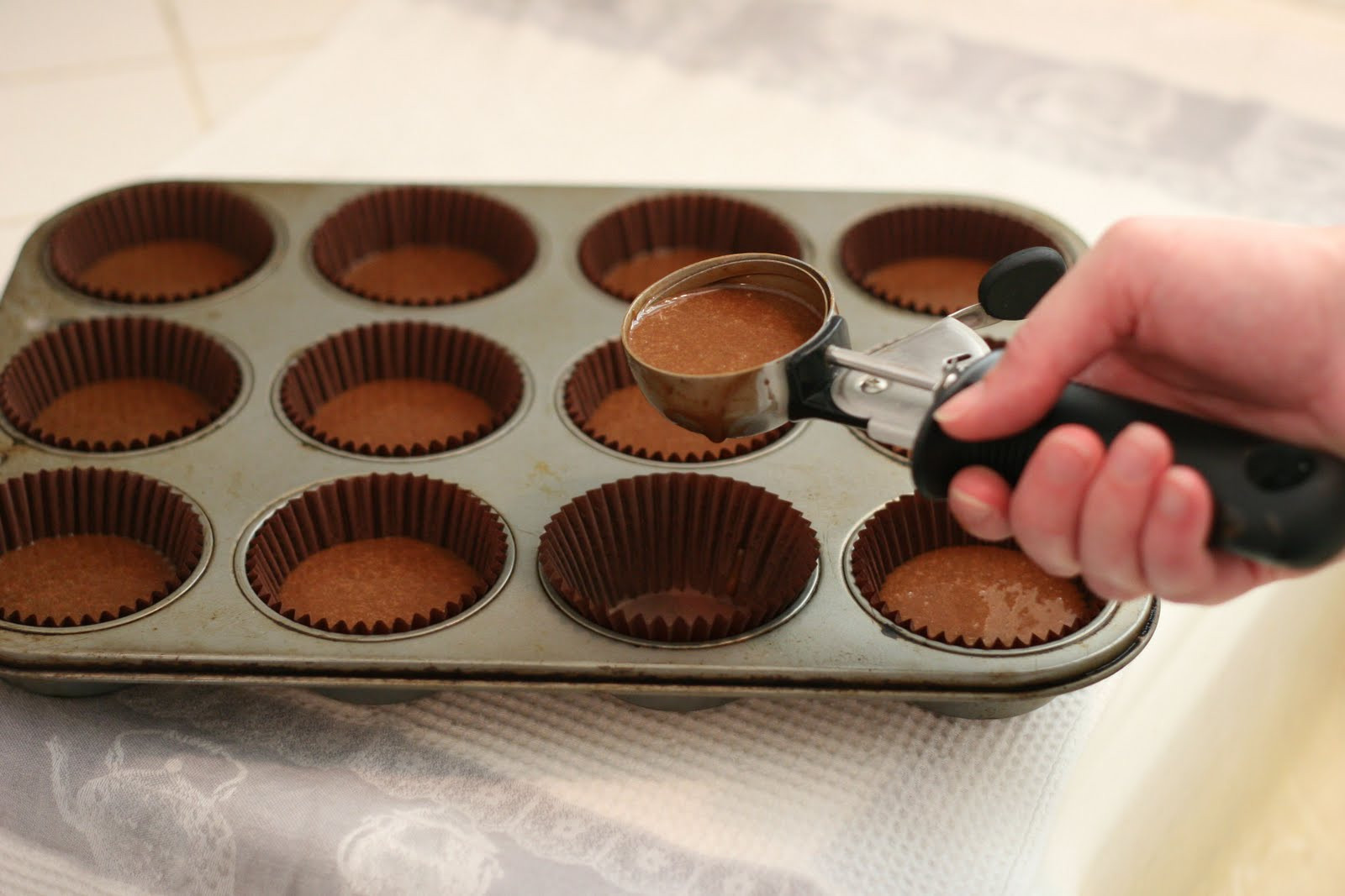 How To Bake Cupcakes
 Glorious Treats Cupcake Basics How to Bake Cupcakes