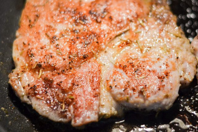 How To Bake Pork Chops In Oven
 How to Bake Pork Chops in the Oven So They Are Tender and