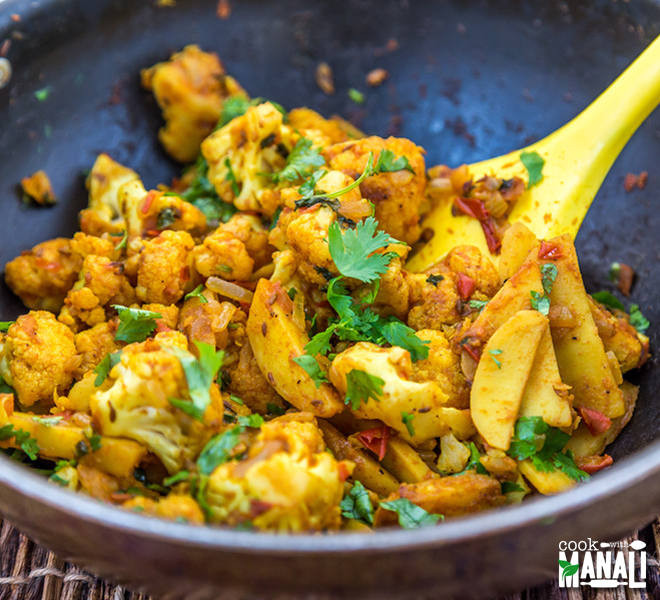 Indian Cauliflower Recipe
 Aloo Gobi Potatoes & Cauliflower Cook With Manali
