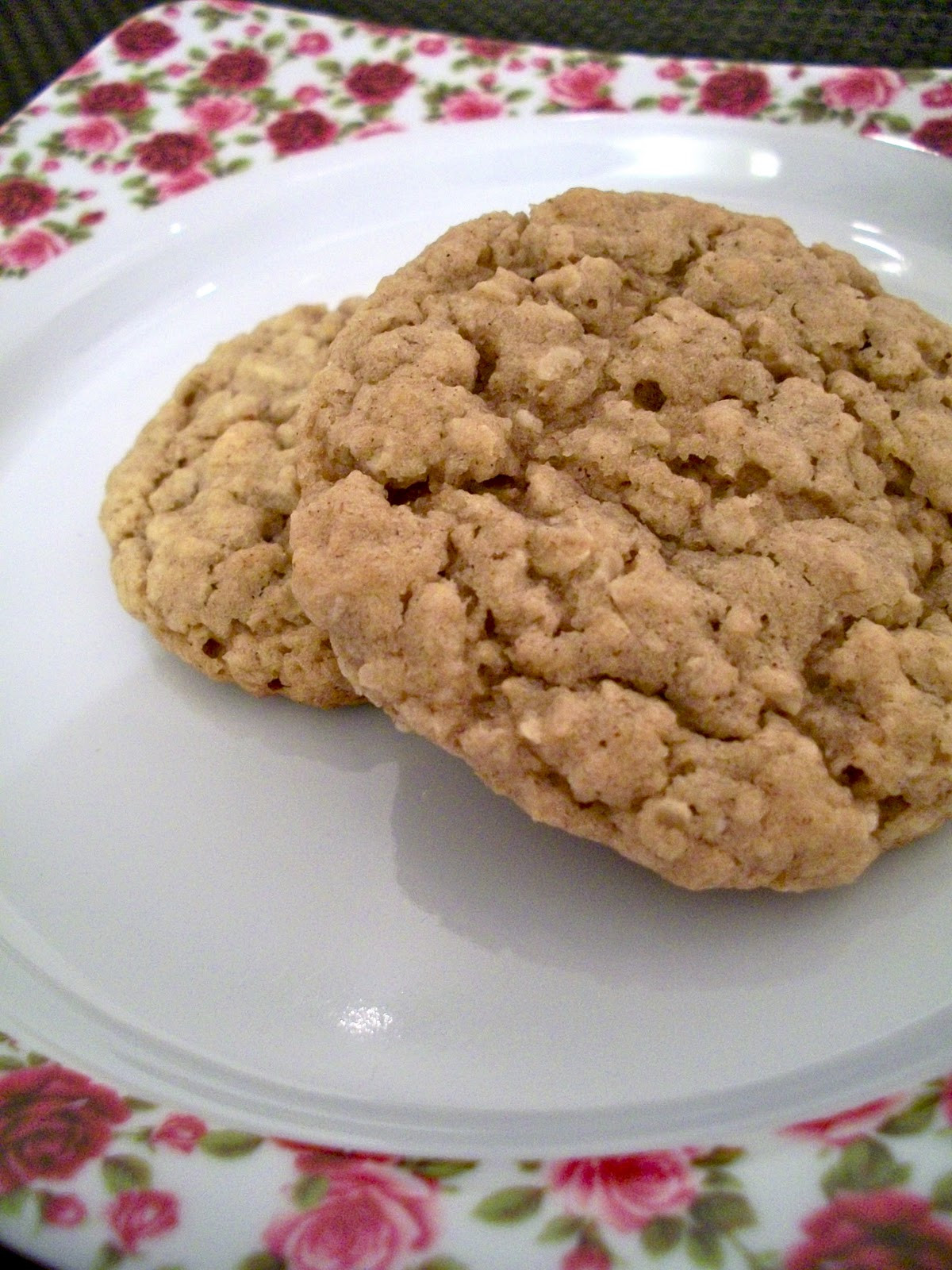 Instant Oatmeal Cookies
 Brooke Bakes Apple Cinnamon Instant Oatmeal Cookies