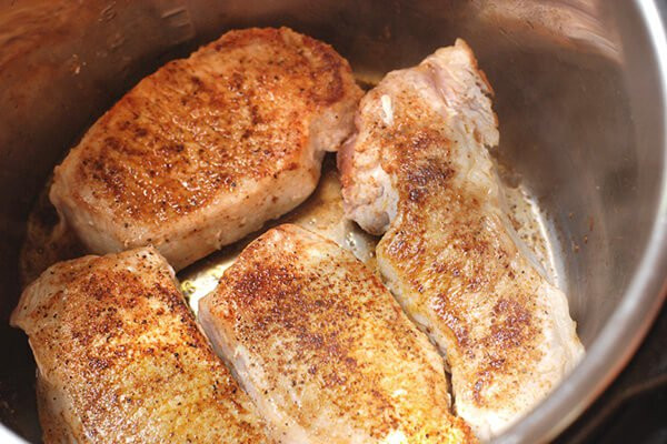 Instapot Pork Chops
 Instant Pot Smothered Pork Chops