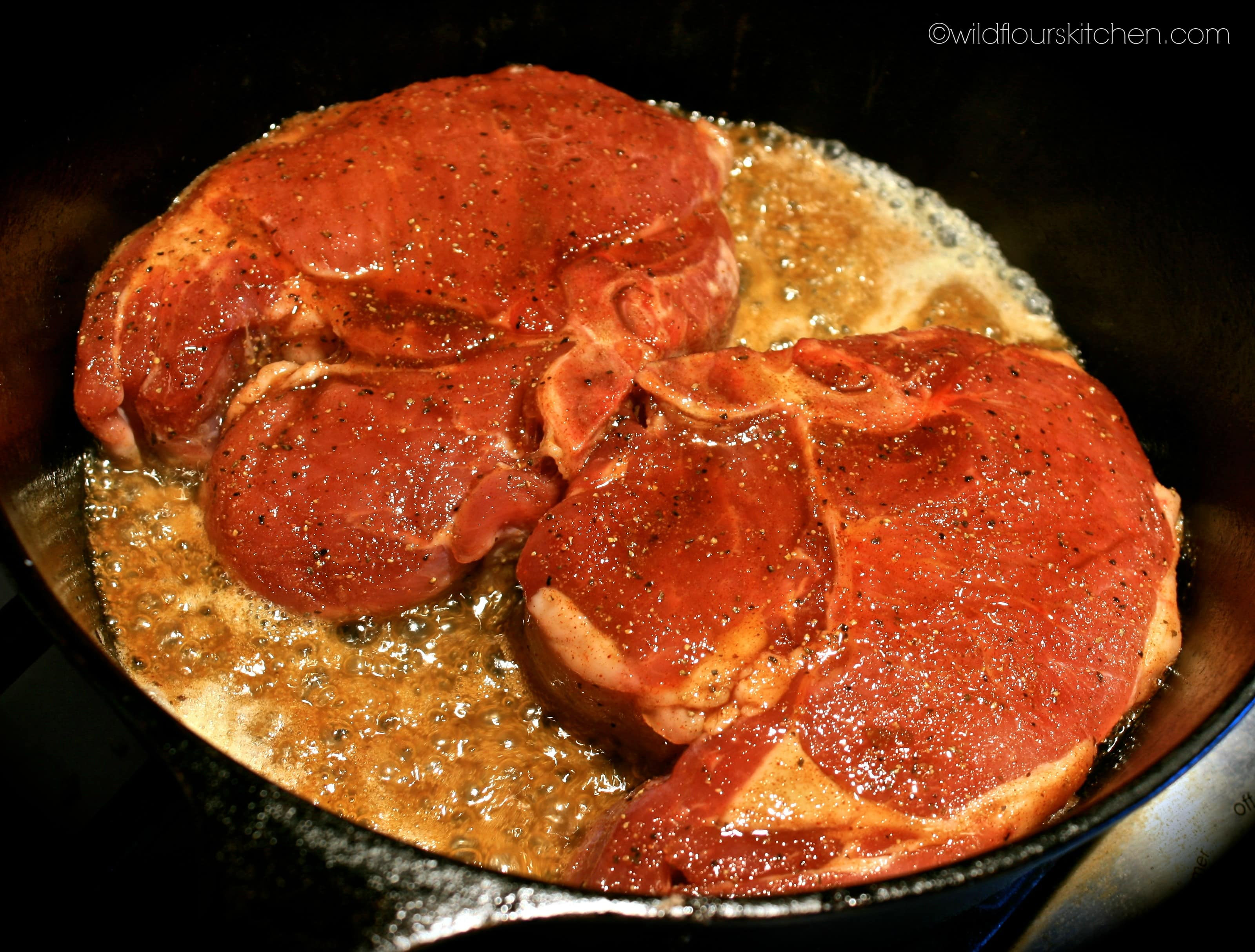 Iron Skillet Pork Chops
 Cast Iron Skillet Garlic & Brown Sugar Pork Chops