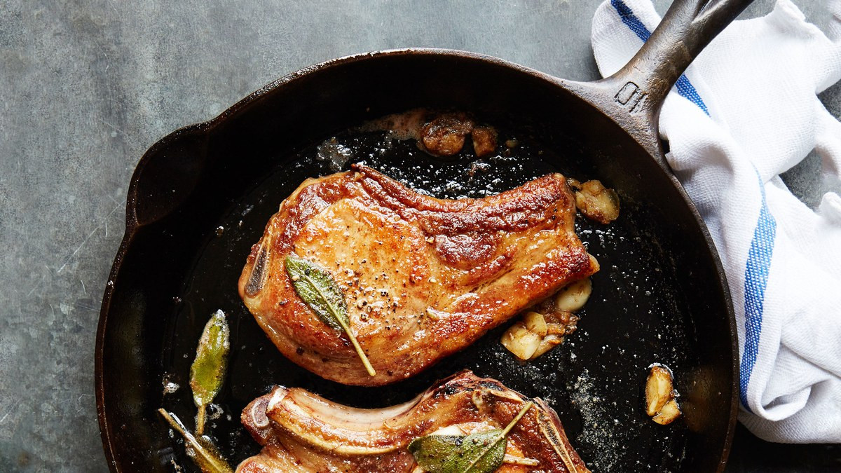 Iron Skillet Pork Chops
 Cast Iron Skillet Pork Chops Recipe