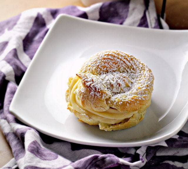 Italian Custard Dessert
 Italian Cream Puffs With Custard Filling