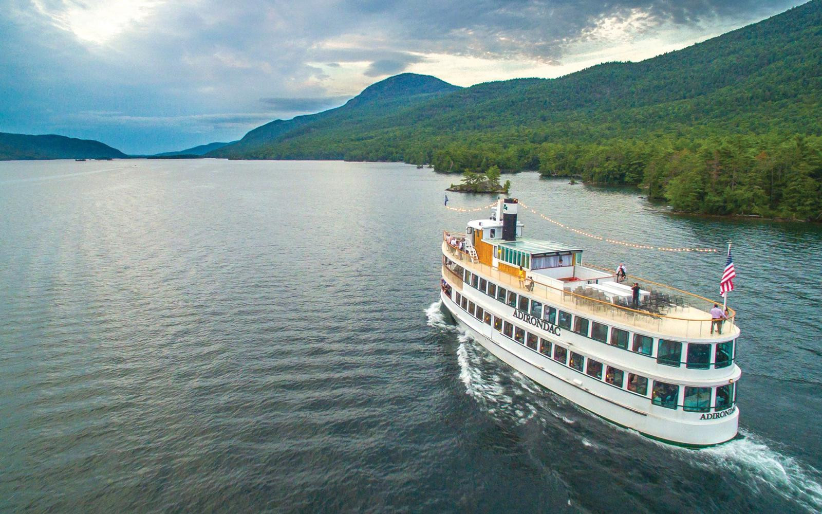 Lake George Dinner Cruise
 Lake George Boat Cruises Full List of Tours Dinners