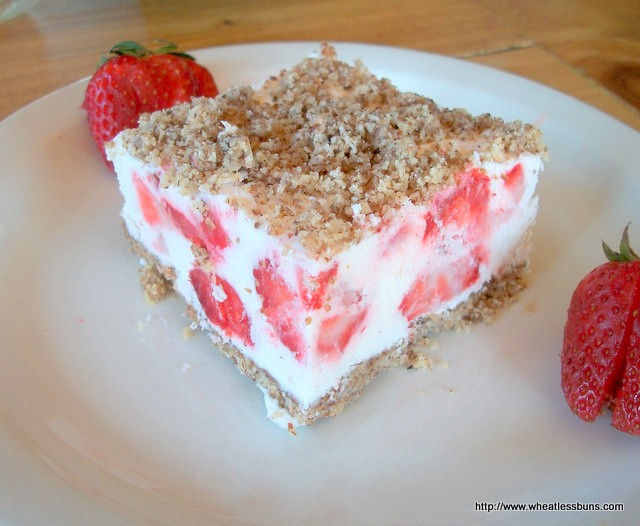 Low Carb Cream Cheese Dessert Recipes
 Wheatless Buns Frozen Strawberry Crumble Bars