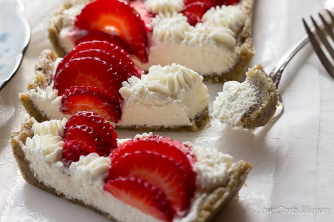 Low Carb Desserts With Cream Cheese
 No Bake Sugar Free Strawberry Cheesecake Tart low carb