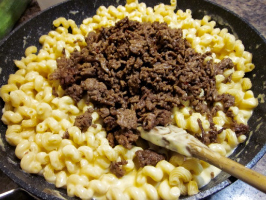 Mac And Cheese With Ground Beef
 Macaroni and Cheese with Ground Beef – My Favourite Pastime