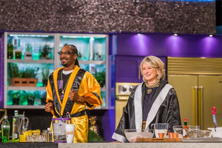 Martha And Snoop'S Potluck Dinner Party
 ‘Martha & Snoop’s Potluck Dinner Party’ Puts the ‘Fun’ in