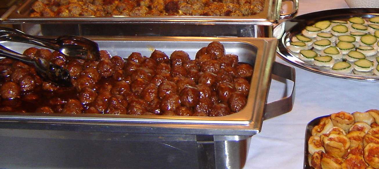 Meatballs With Grape Jelly And Bbq Sauce
 meatballs with grape jelly and bbq sauce
