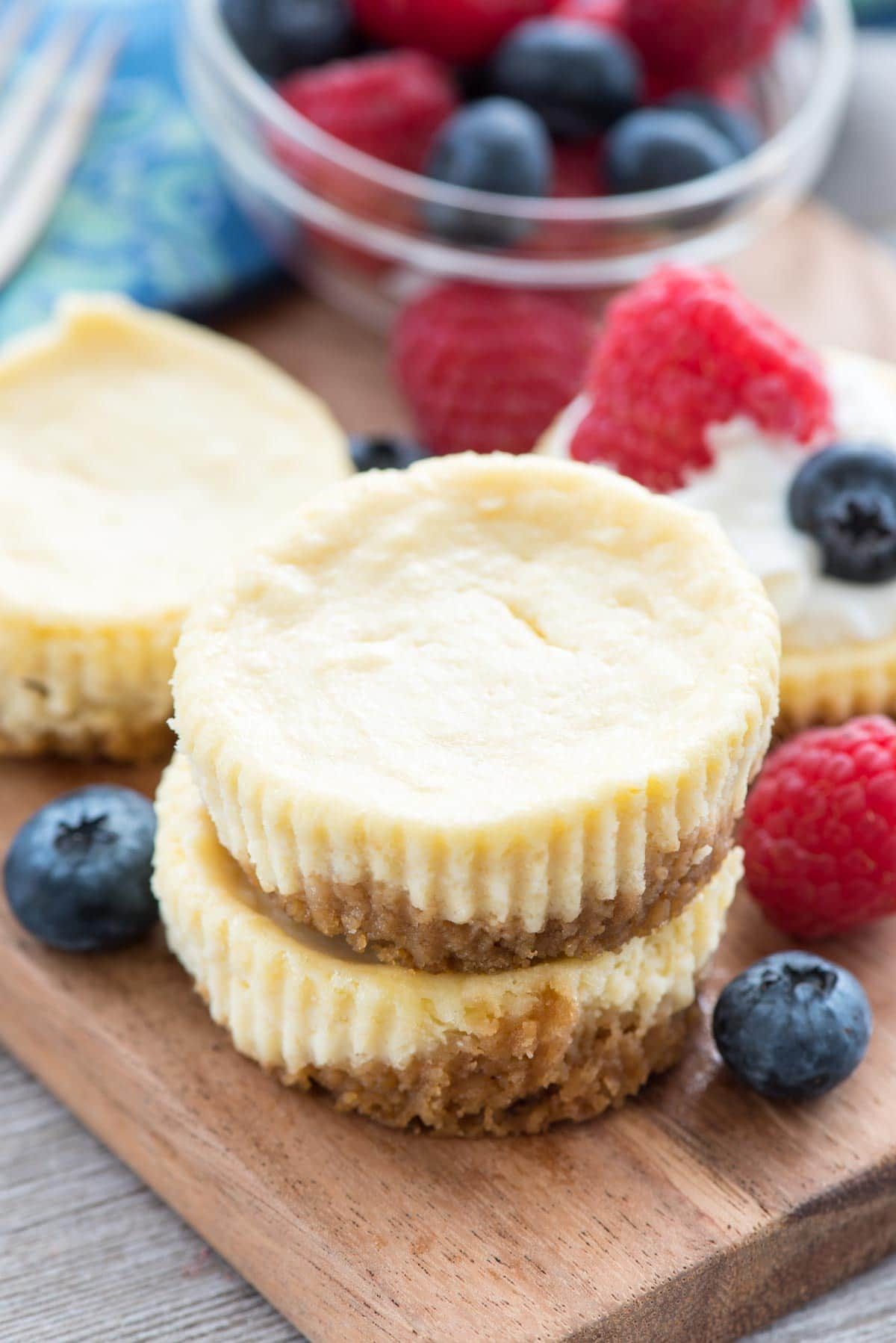 Mini Cheesecake Cupcakes
 mini cheesecake cupcakes