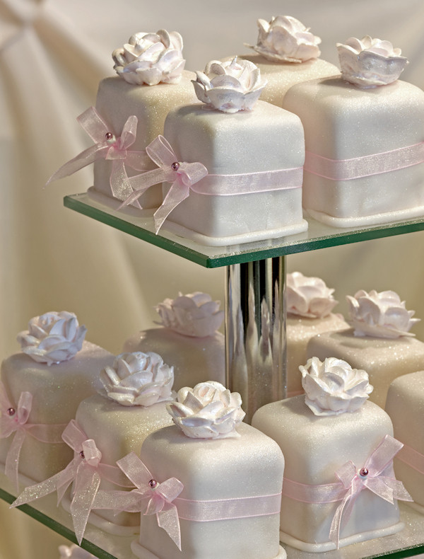 Mini Wedding Cakes
 White Wedding Cupcakes Bitsy Bride
