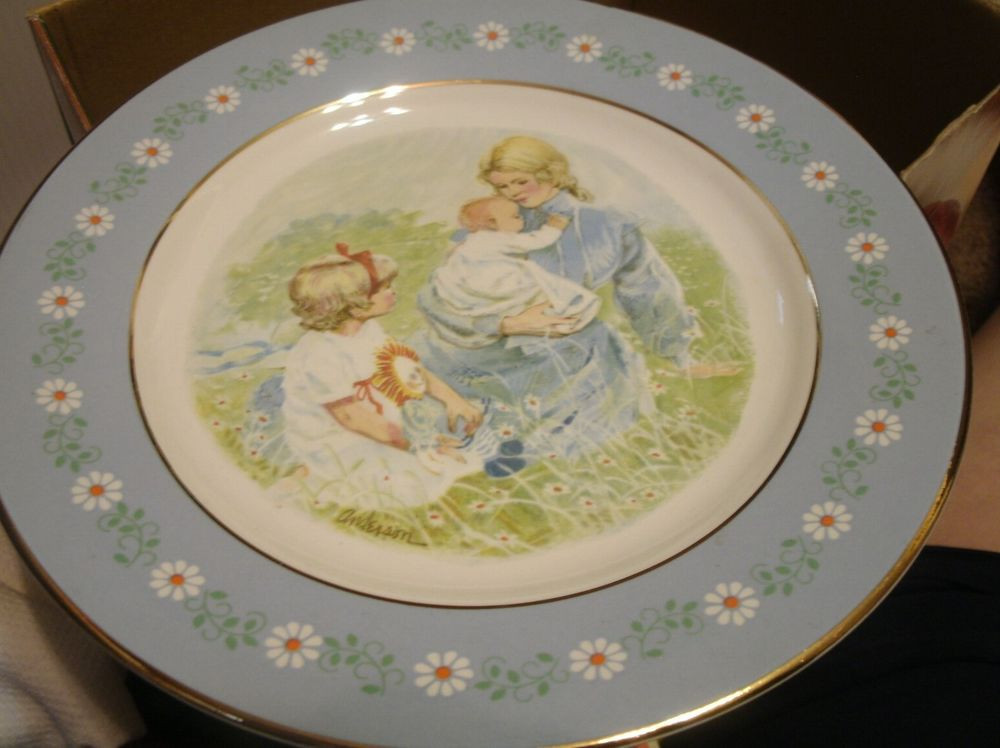 Mother'S Day Desserts
 Pontesa Ironstone Avon 1974 Mother s Day Tenderness Plate