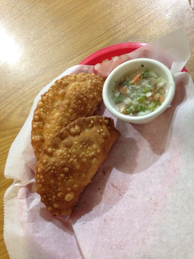 Mrs Potato Restaurant
 Pastel de queijo and Paster de Frango palmito cheese