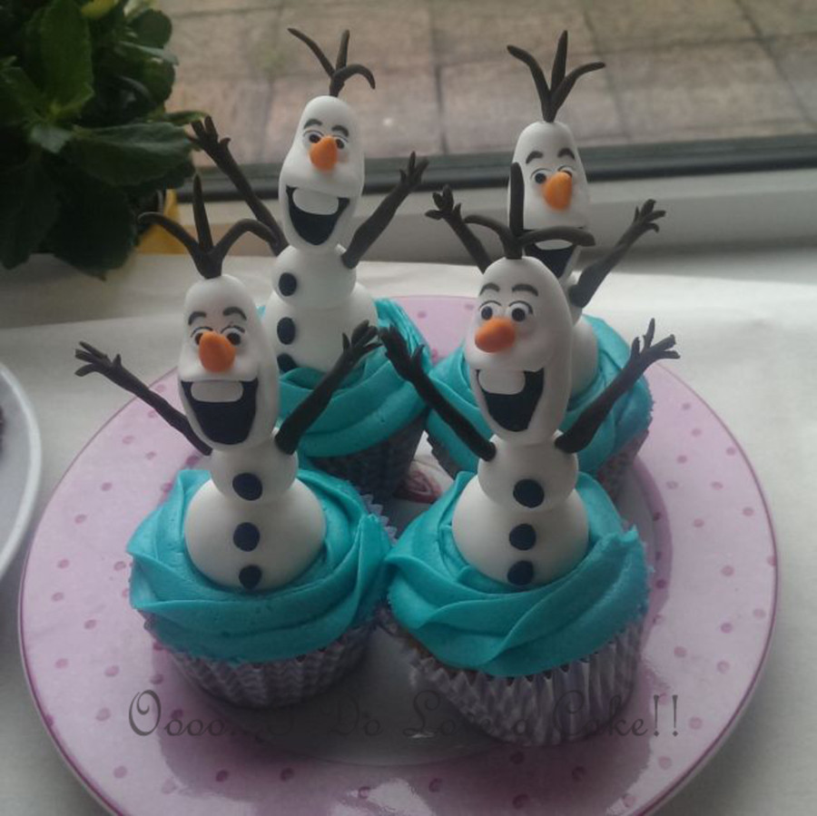 Olaf Cupcakes Cake
 Olaf Cupcakes CakeCentral