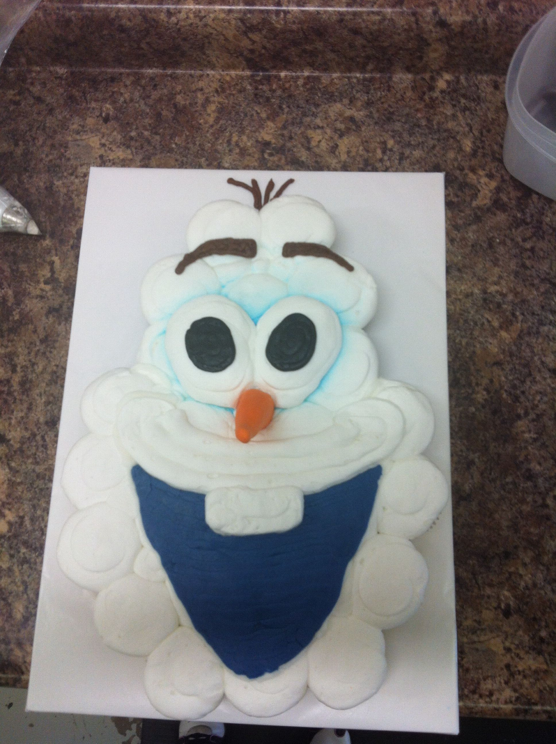 Olaf Cupcakes Cake
 Olaf Cupcake Cake