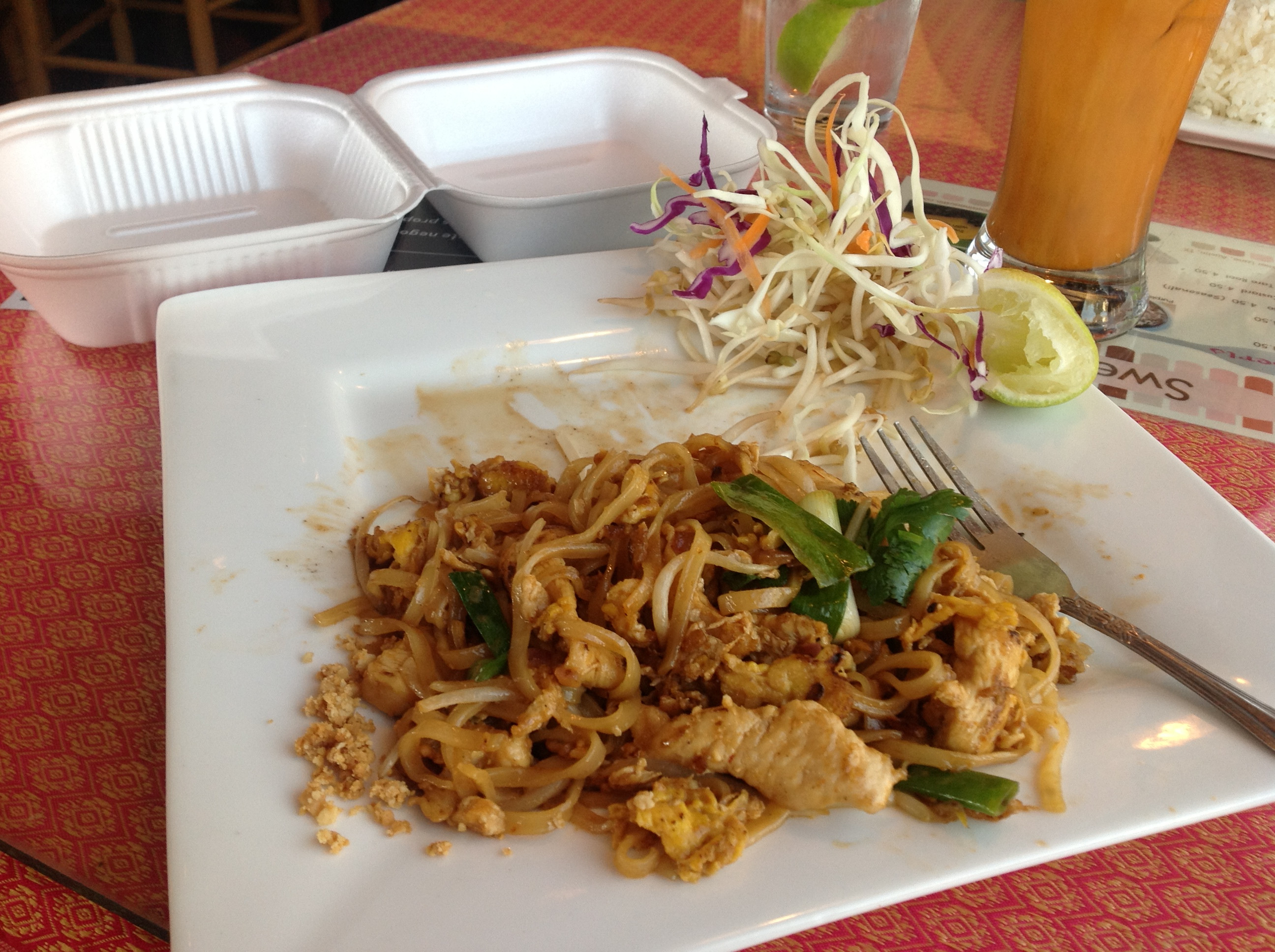 Pad Thai Austin
 Thai Cuisine Austin fers plimentary Lunch Bar