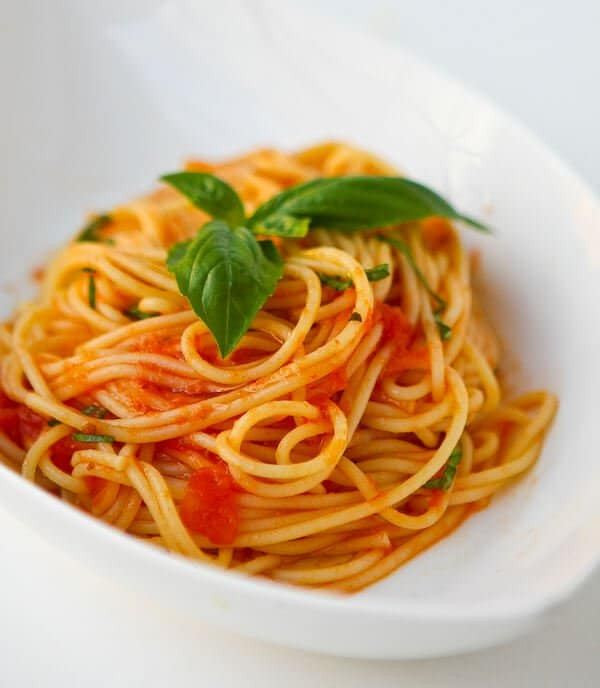 Pasta With Tomato Sauce
 Scarpetta s Spaghetti Recipe Fresh Tomato Sauce & Garlic