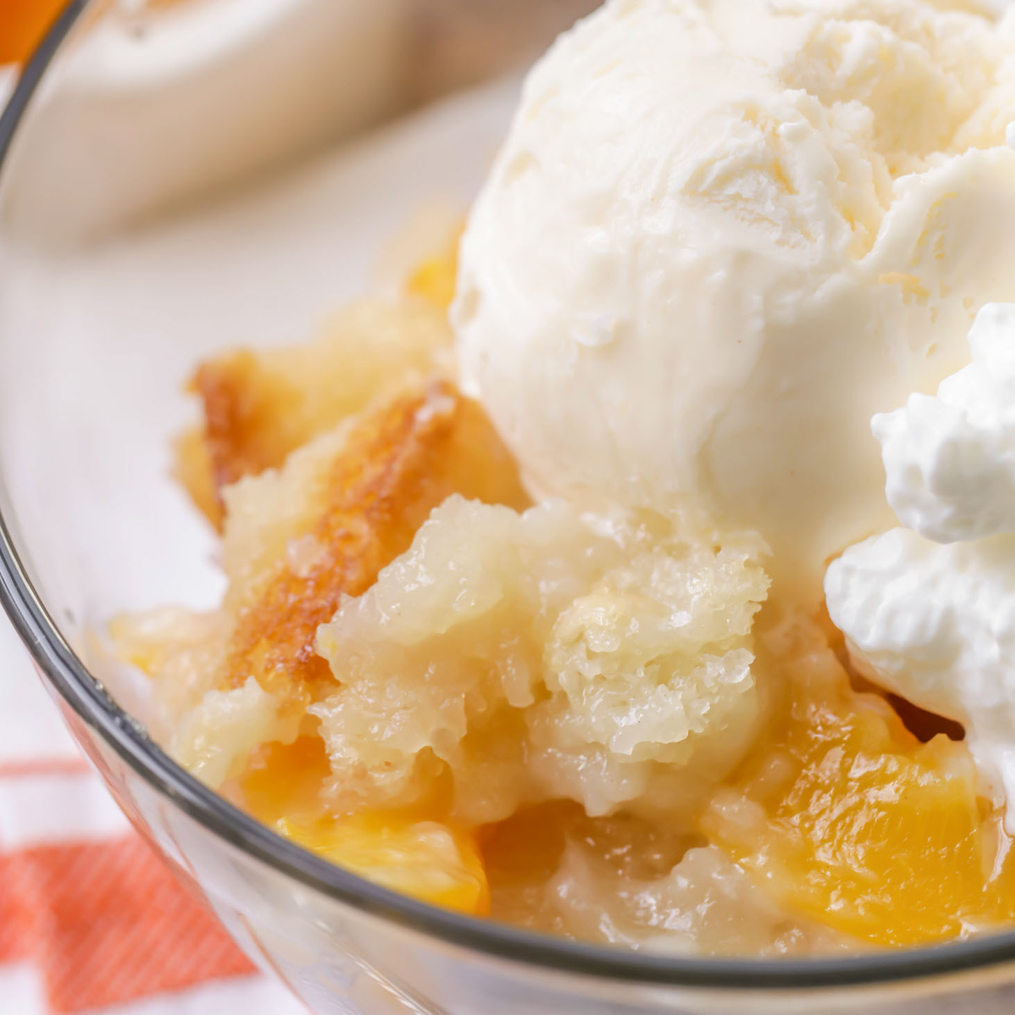 Peach Desserts Easy
 EASY Peach Cobbler Recipe Just 5 Minutes of Prep Time