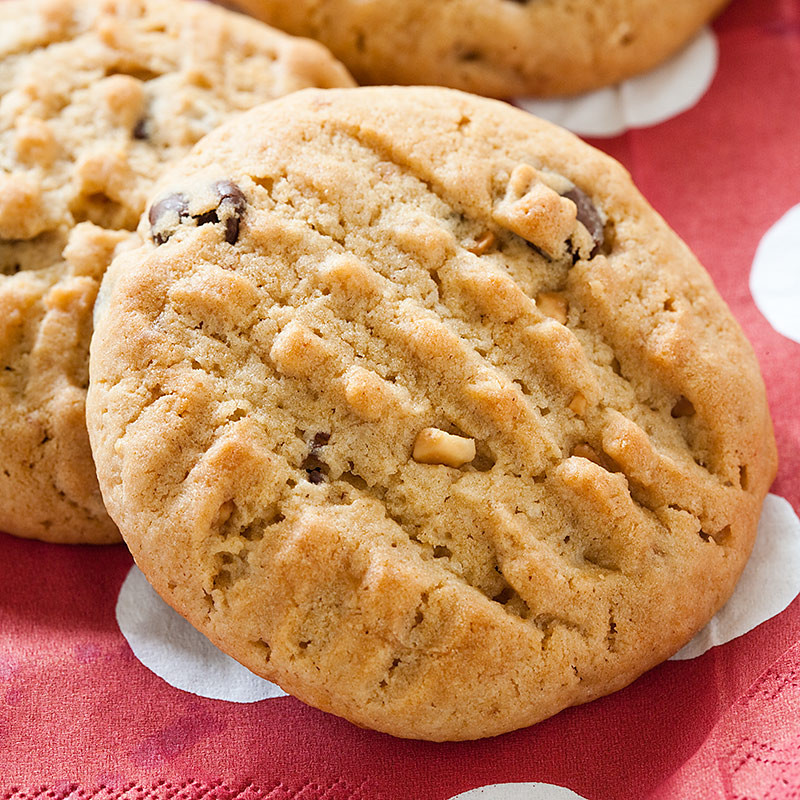 Peanut Butter Banana Cookies
 Deluxe Peanut Butter and Banana Chocolate Chip Cookies