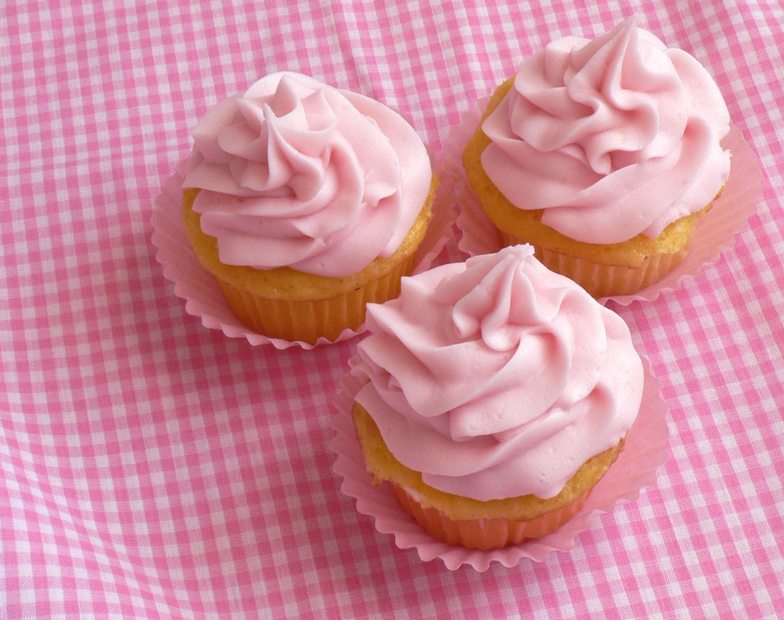 Pink Lemonade Cupcakes
 Pink Lemonade Cupcakes Bless This Mess
