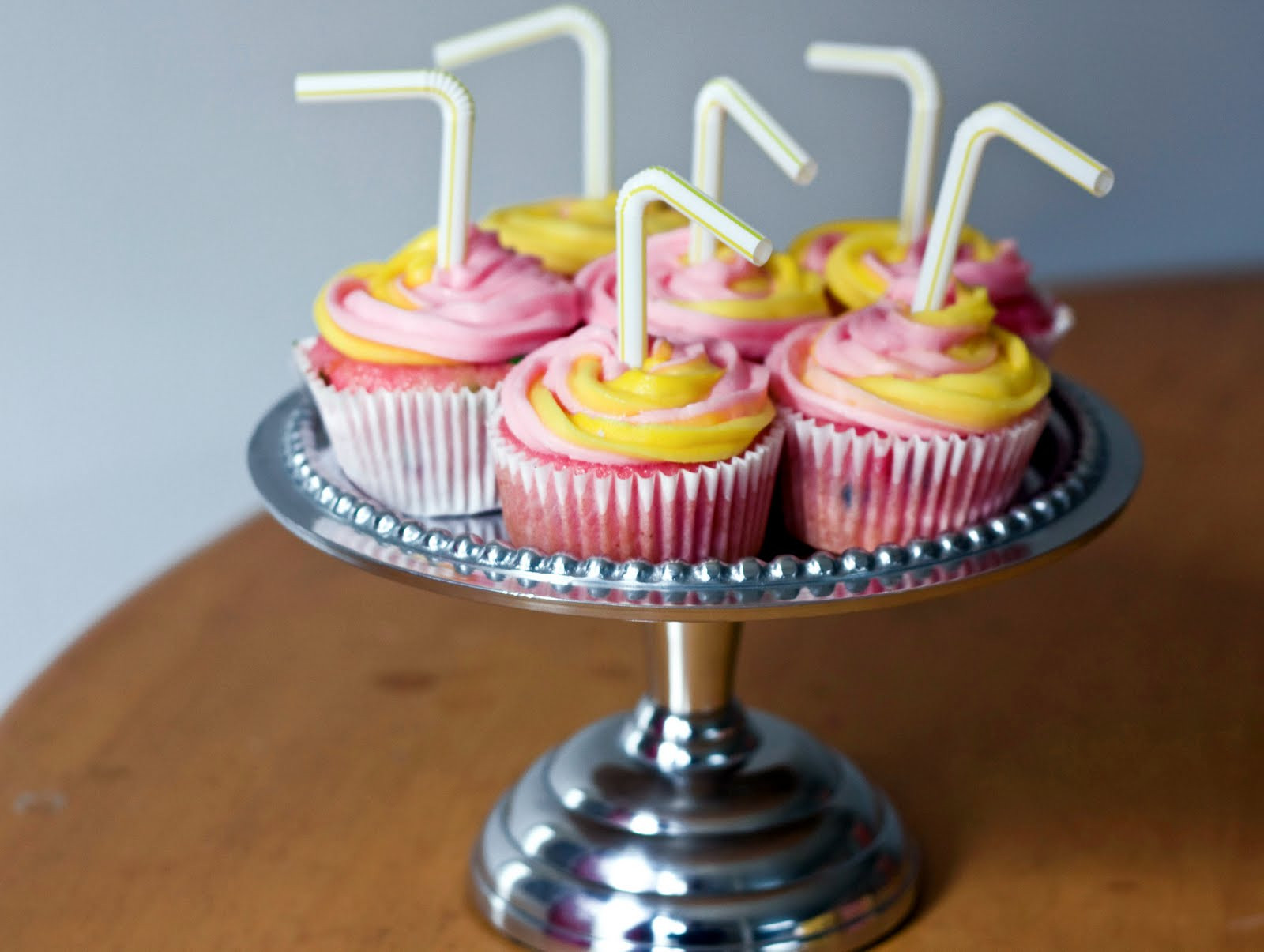 Pink Lemonade Cupcakes
 Erica s Sweet Tooth Pink Lemonade Cupcakes