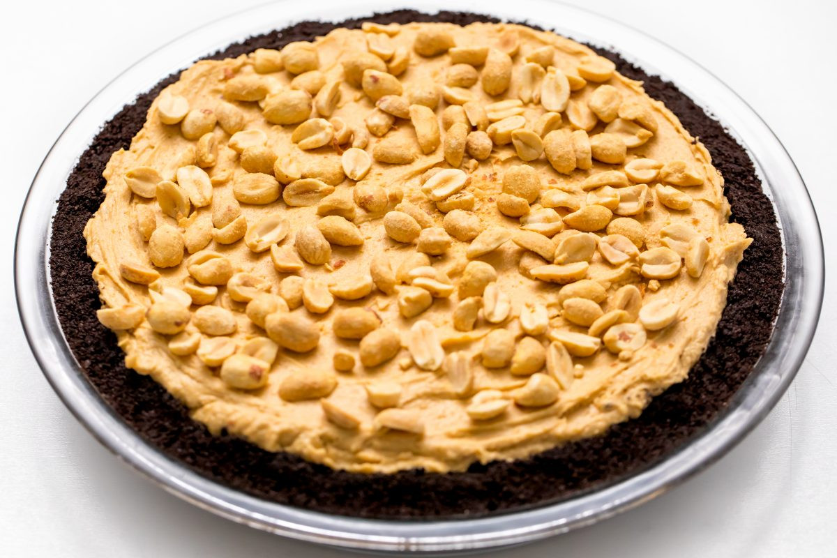 Pioneer Woman Chocolate Pie
 The Pioneer Woman s chocolate peanut butter pie