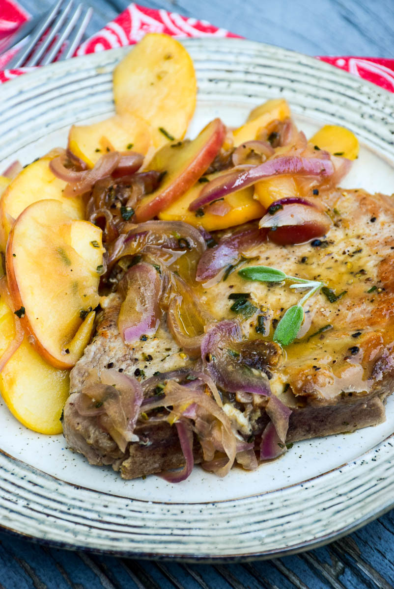 Pork Chops And Apples
 Skillet Pork Chops with Apples and ions Grumpy s Honey