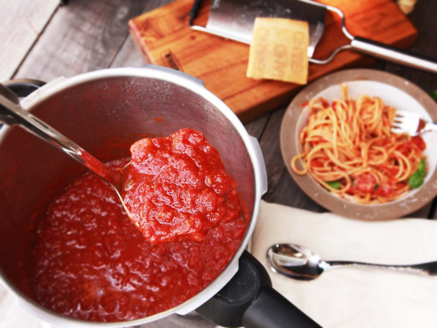 Pressure Cooker Tomato Sauce
 italian sausage spaghetti pressure cooker