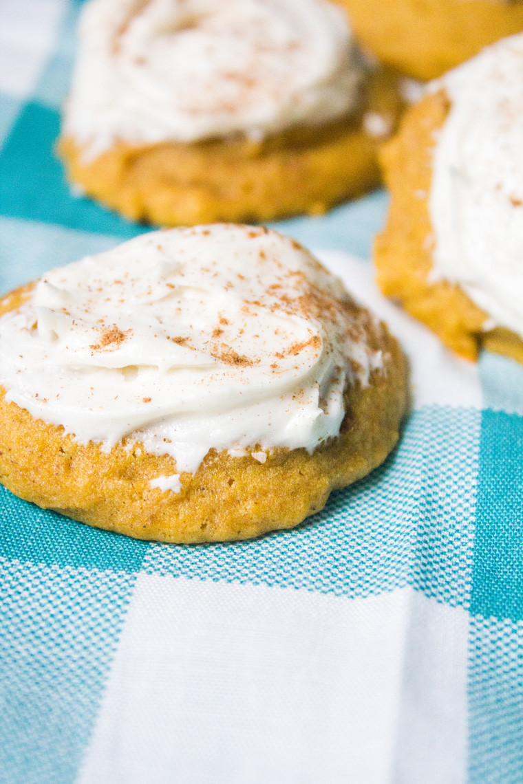 Pumpkin Cookies With Cream Cheese Frosting
 Pumpkin Cookies with Cream Cheese Frosting