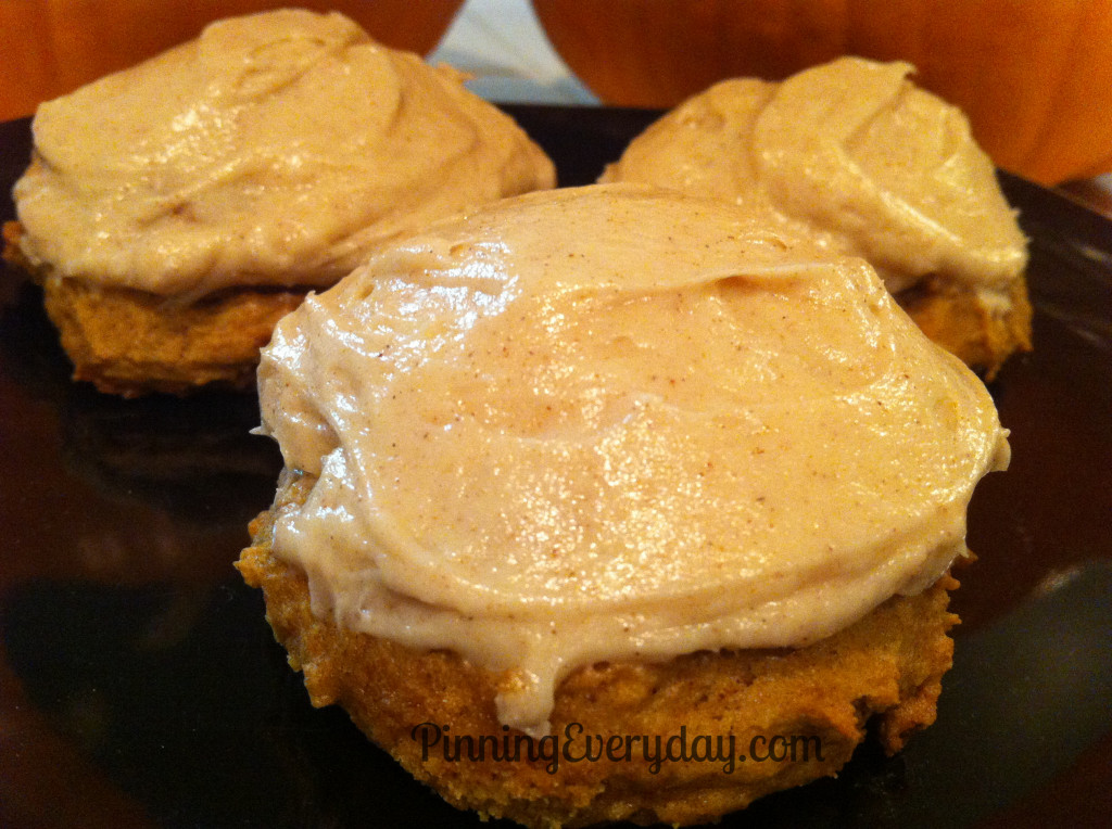 Pumpkin Cookies With Cream Cheese Frosting
 Pumpkin Cookies with Vanilla Cinnamon Cream Cheese