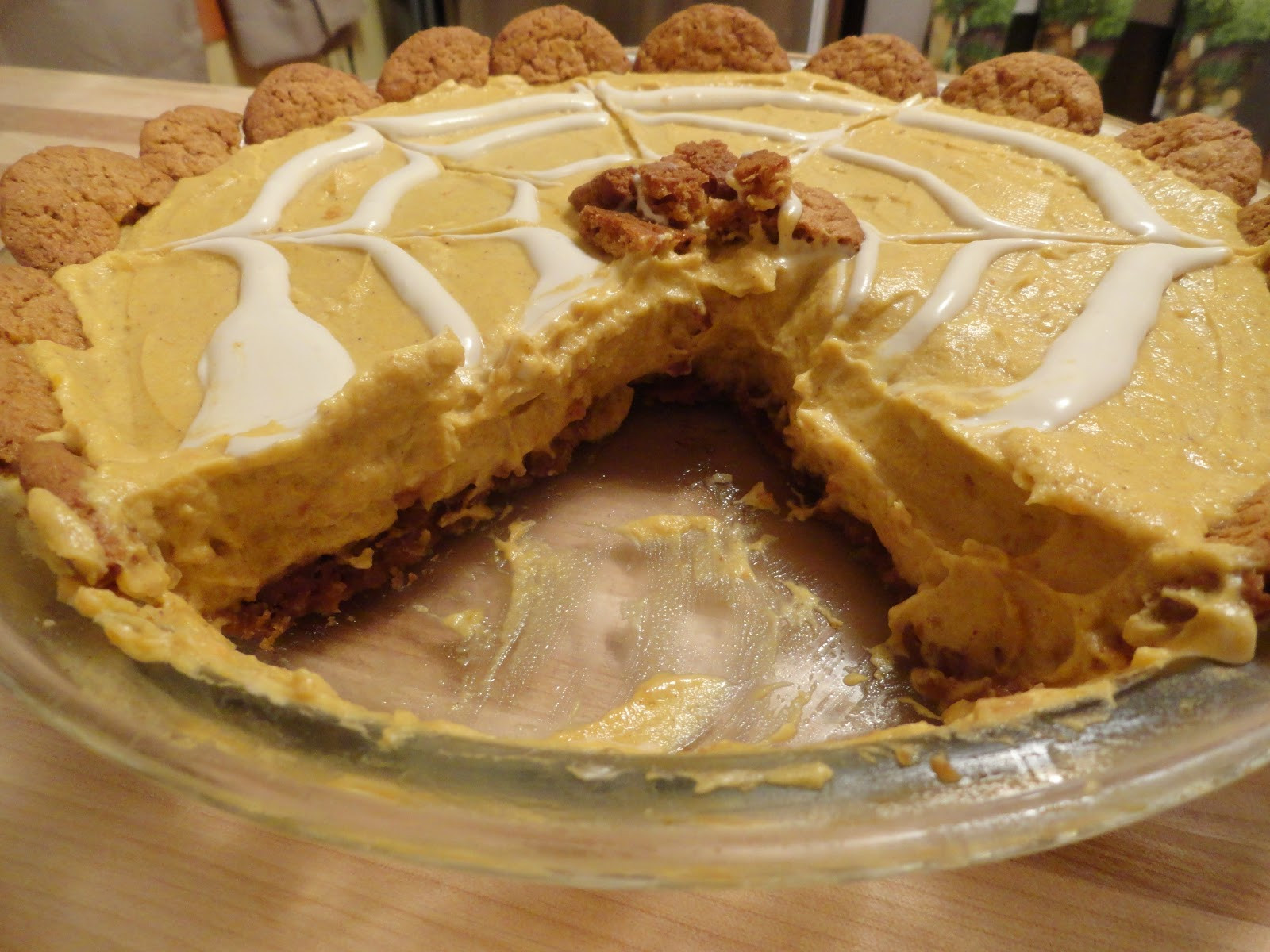 Pumpkin Cream Cheese Pie
 Pumpkin Cream Cheese Pie with Gingersnap Cookie Crust